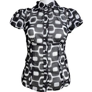 Geometric black & white shirt sleeve